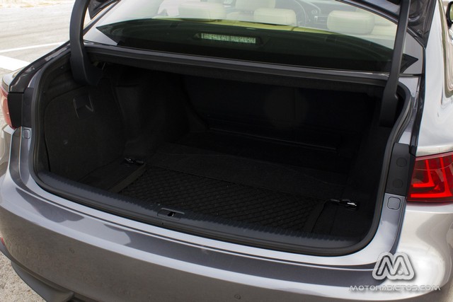 Prueba: Lexus IS300h Híbrido (diseño, habitáculo, mecánica) 9