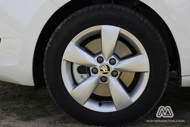 Prueba: Skoda Rapid Greenline 1.6 TDI 90 CV (equipamiento, comportamiento, conclusión) 3