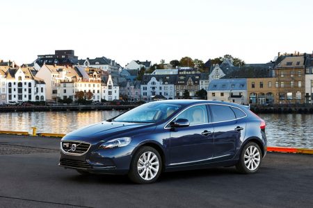 Llega el Volvo V40 D4 de 190 caballos