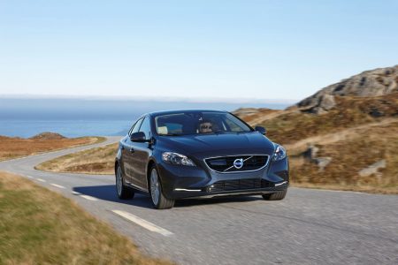 Llega el Volvo V40 D4 de 190 caballos