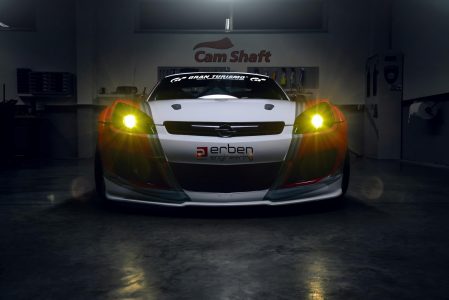 Madchen-Motoren-Opel-GT-3