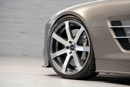 Mercedes-Benz-SLS-AMG-1