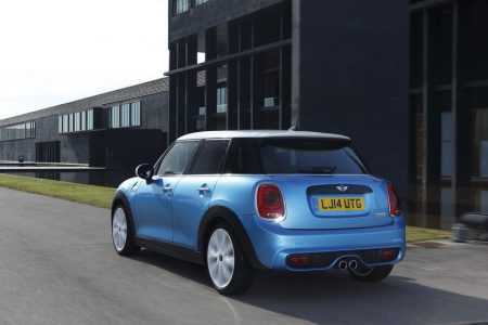 MINI 5 puertas: Continúa creciendo la gama de la nueva generación