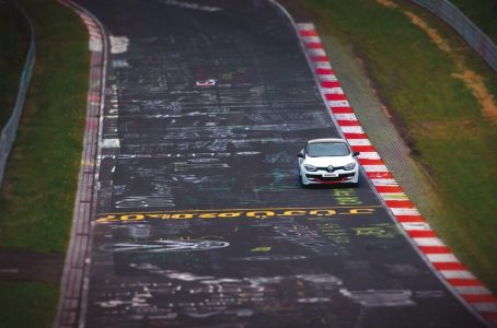 El Renault Mégane RS 275 Trophy-R hace Nürburgring en 7:54,36, récord tracción delantera