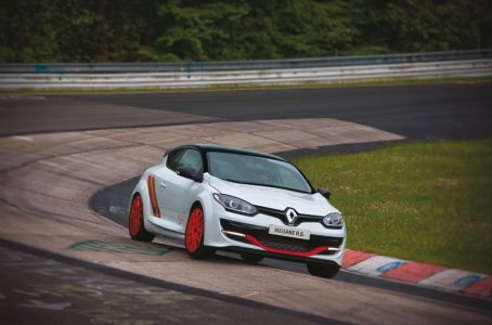 El Renault Mégane RS 275 Trophy-R hace Nürburgring en 7:54,36, récord tracción delantera