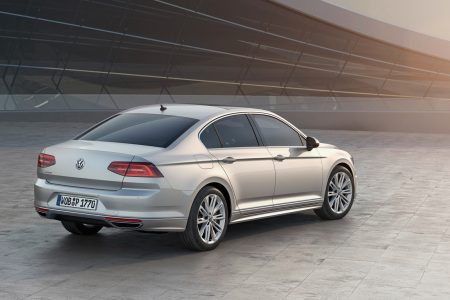 Volkswagen Passat 2015, megagelería de imágenes y vídeos