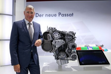 Volkswagen Passat 2015, megagelería de imágenes y vídeos