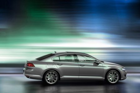 Volkswagen Passat 2015, megagelería de imágenes y vídeos