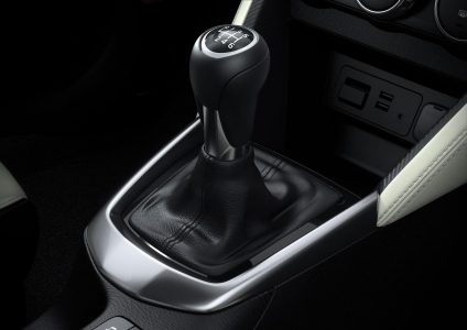 2015-mazda2-demio-33