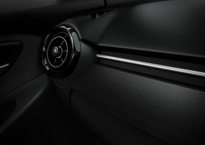 2015-mazda2-demio-35