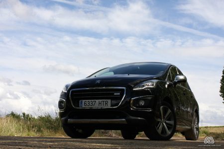 Prueba: Peugeot 3008 HYbrid4 (equipamiento, comportamiento, conclusión)