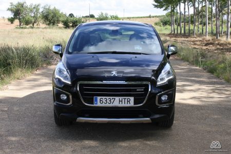 Prueba: Peugeot 3008 HYbrid4 (equipamiento, comportamiento, conclusión)