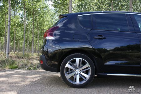 Prueba: Peugeot 3008 HYbrid4 (equipamiento, comportamiento, conclusión)