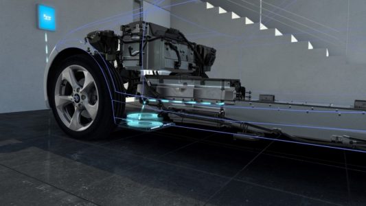bmw-mercedes-benz-working-on-wireless-charging_100472149_l