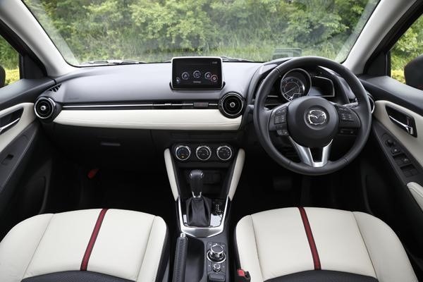 Este sería el nuevo Mazda2 (filtrado) 3