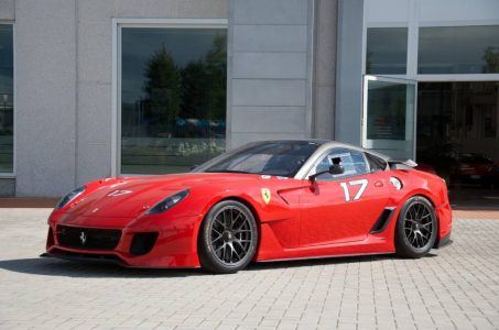 Sale a la venta un Ferrari 599XX