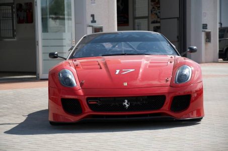 Sale a la venta un Ferrari 599XX