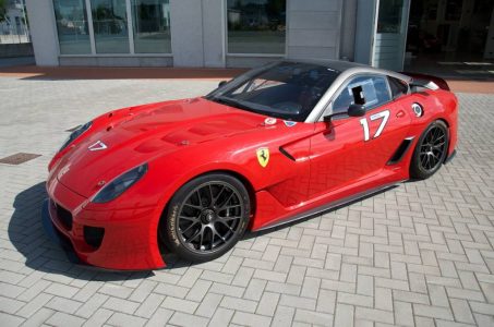 Sale a la venta un Ferrari 599XX