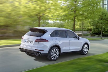 Porsche Cayenne 2015: Cambios estéticos y variante híbrida enchufable