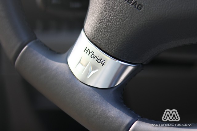 Prueba: Peugeot 3008 HYbrid4 (diseño, habitáculo, mecánica) 10