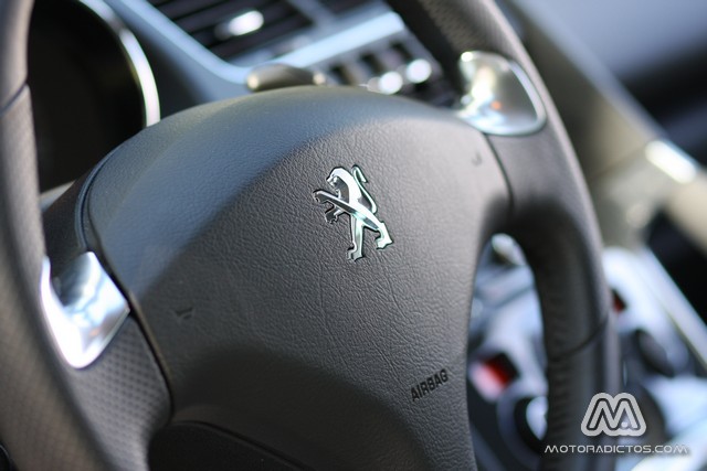Prueba: Peugeot 3008 HYbrid4 (equipamiento, comportamiento, conclusión) 3