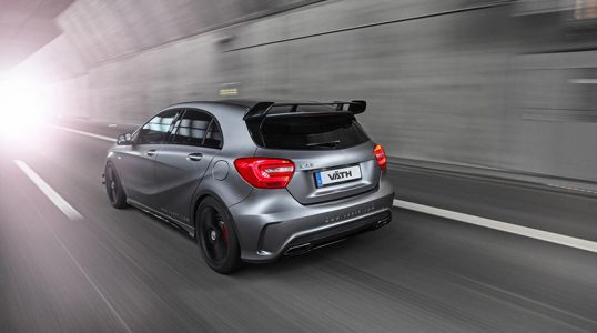 Mercedes A45 AMG bajo el rodillo de VATH International