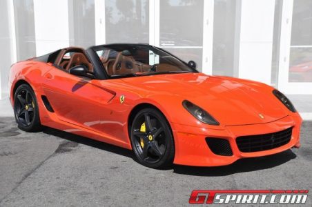 Ponen a la venta un exclusivo y raro Ferrari 599 SA Aperta