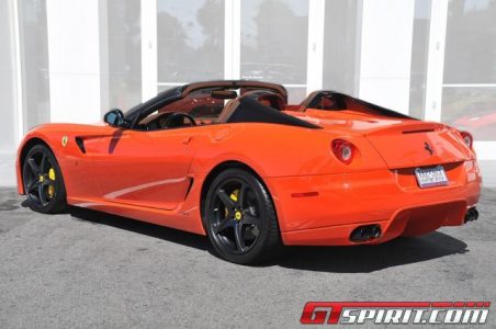 Ponen a la venta un exclusivo y raro Ferrari 599 SA Aperta