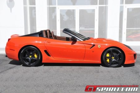 Ponen a la venta un exclusivo y raro Ferrari 599 SA Aperta