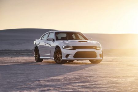 Dodge Charger SRT Hellcat 2015: 717 CV y 328 km/h de velocidad máxima en una berlina