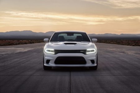 Dodge Charger SRT Hellcat 2015: 717 CV y 328 km/h de velocidad máxima en una berlina