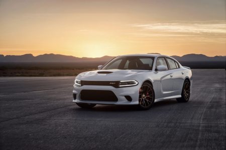 Dodge Charger SRT Hellcat 2015: 717 CV y 328 km/h de velocidad máxima en una berlina