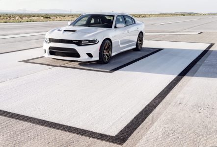 Dodge Charger SRT Hellcat 2015: 717 CV y 328 km/h de velocidad máxima en una berlina