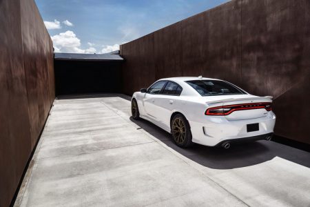 Dodge Charger SRT Hellcat 2015: 717 CV y 328 km/h de velocidad máxima en una berlina