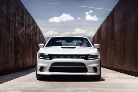 Dodge Charger SRT Hellcat 2015: 717 CV y 328 km/h de velocidad máxima en una berlina