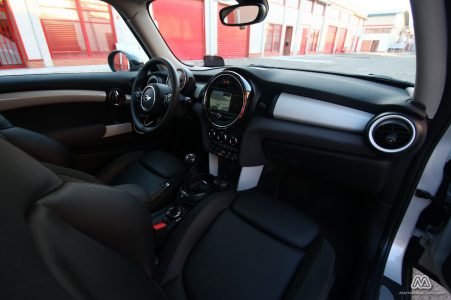 Prueba: Mini Cooper 2014 (equipamiento, comportamiento, conclusión)