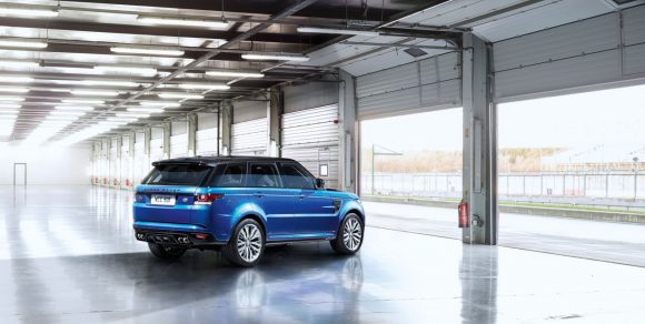 Range Rover Sport SVR: 550 CV enfrascados bajo un SUV