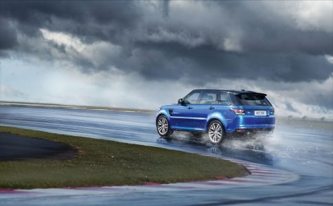 Range Rover Sport SVR: 550 CV enfrascados bajo un SUV