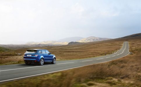 Range Rover Sport SVR: 550 CV enfrascados bajo un SUV