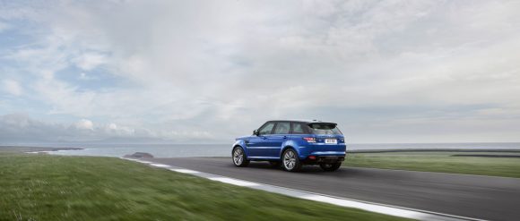 Range Rover Sport SVR: 550 CV enfrascados bajo un SUV