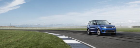 Range Rover Sport SVR: 550 CV enfrascados bajo un SUV