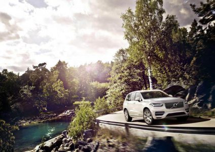 Volvo-XC90-2015-21