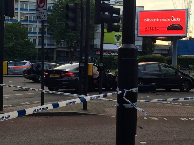 Destrozan un BMW M4 en las calles de Londres