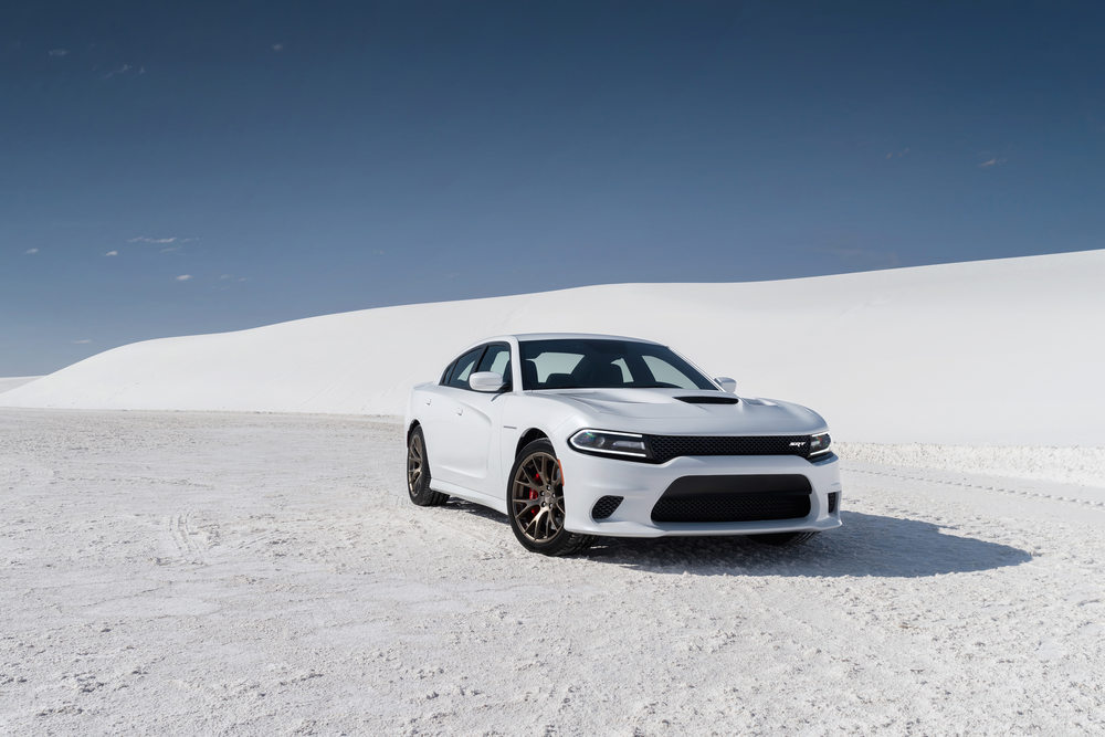 Dodge Charger SRT Hellcat 2015: 717 CV y 328 km/h de velocidad máxima en  una berlina