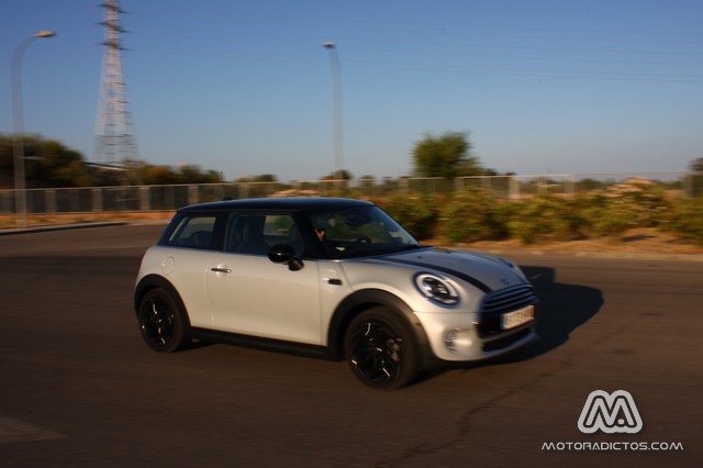 Prueba: Mini Cooper 2014 (equipamiento, comportamiento, conclusión)