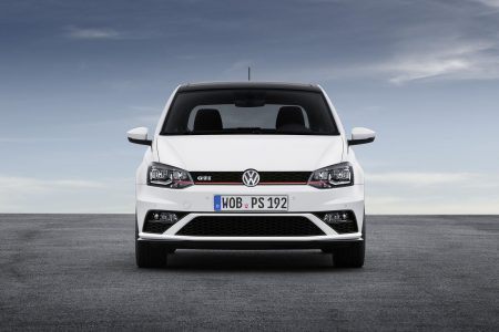 2015-Volkswagen-Polo-GTI-10