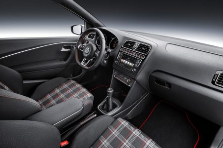 2015-Volkswagen-Polo-GTI-17
