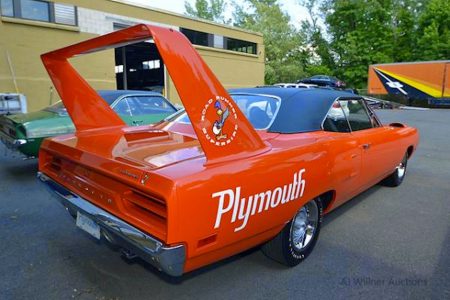 Plymouth-Superbird-1