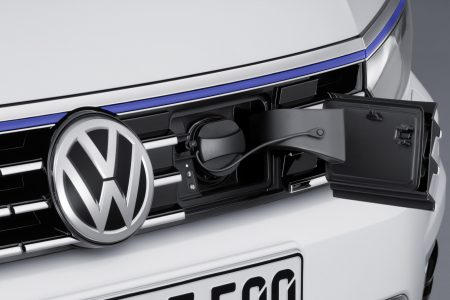 Volkswagen Passat GTE plug-in hybrid: También estará en París
