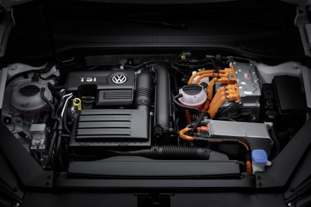 Volkswagen Passat GTE plug-in hybrid: También estará en París